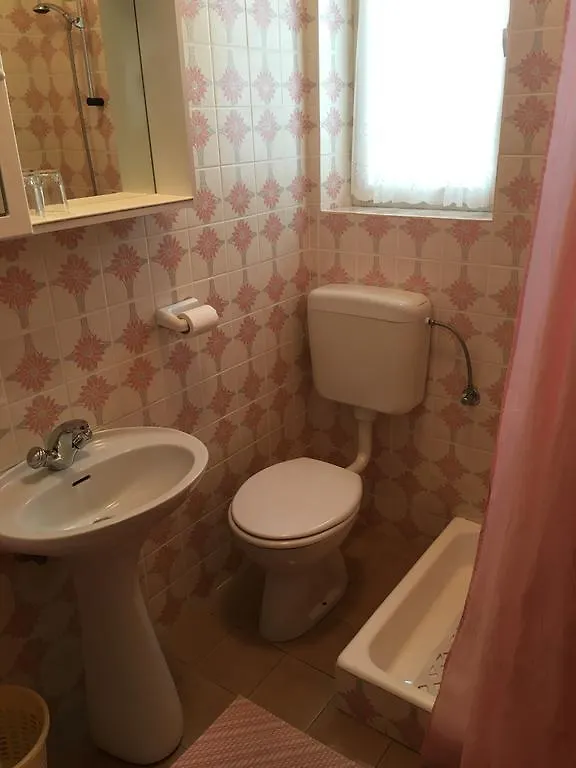 Apartment Biserka Barbat na Rabu Croatia