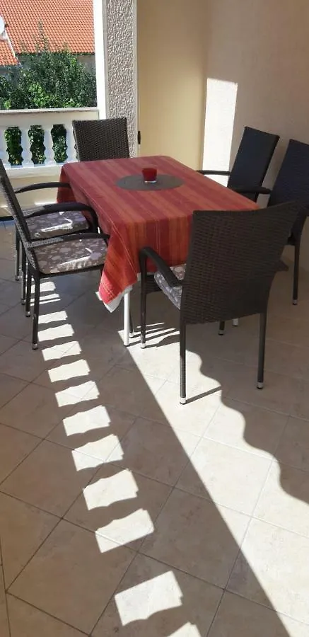 Apartment Biserka Barbat na Rabu Croatia