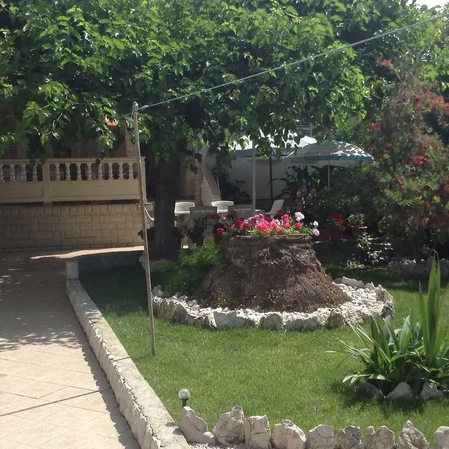 Apartment Biserka Barbat na Rabu